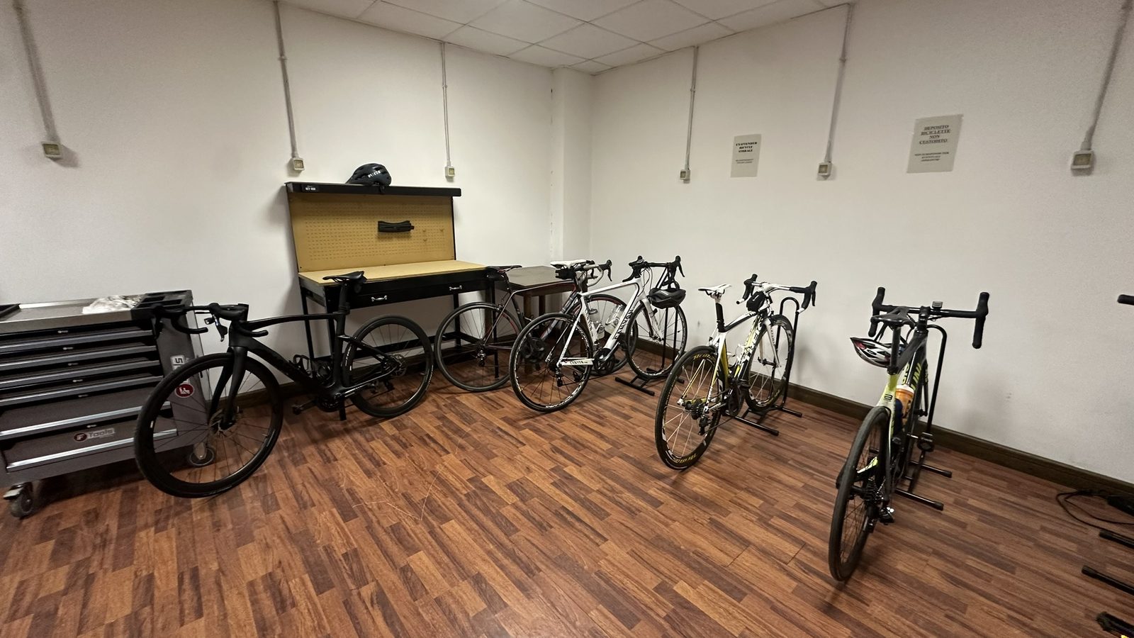 Area officina e manutenzione bici del Bike & Bikers Hotel